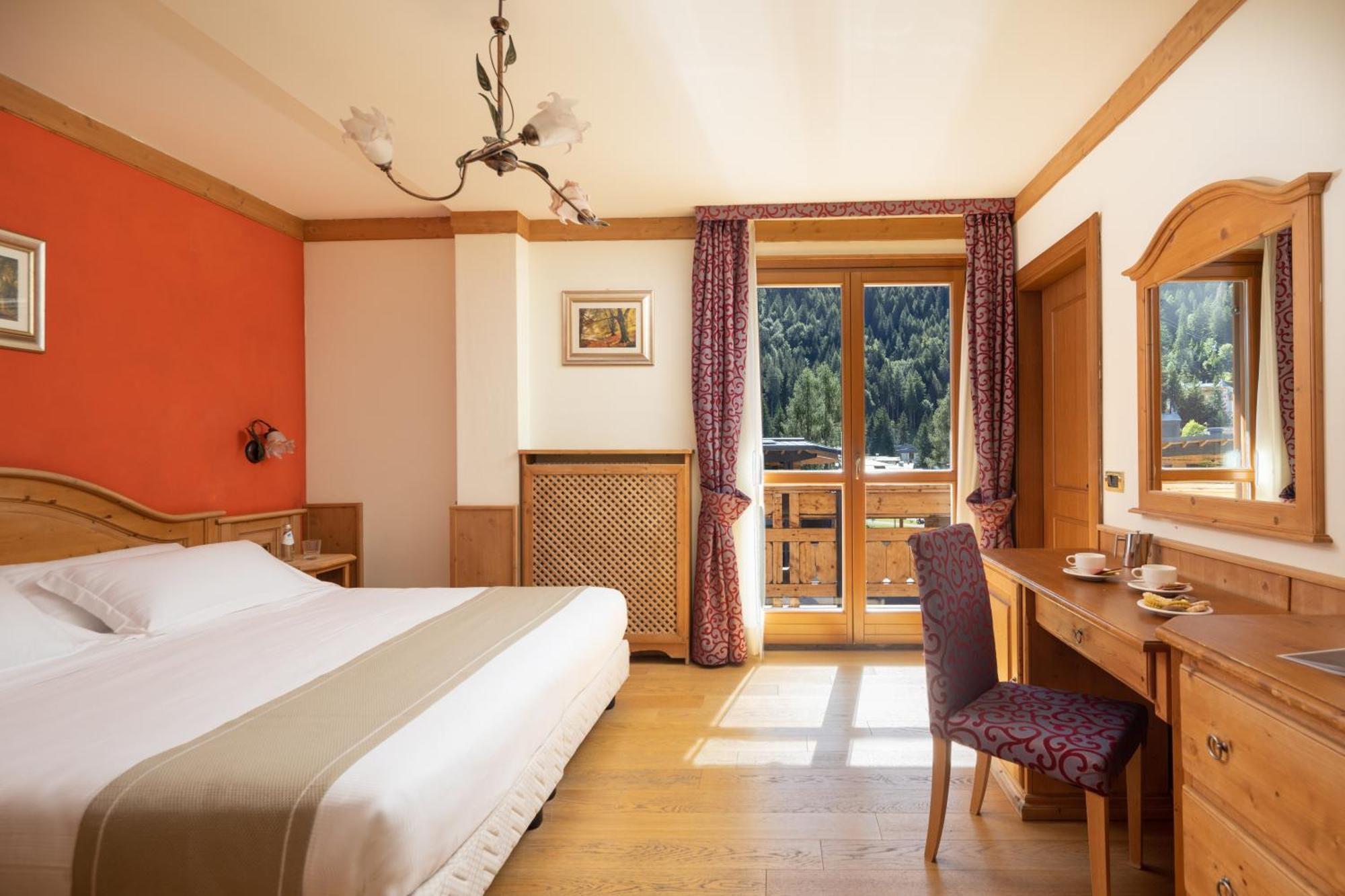 Hotel Splendid Madonna エクステリア 写真